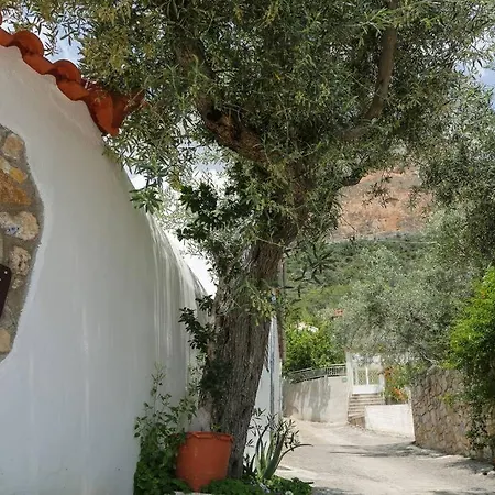 Stylianos House 3 *