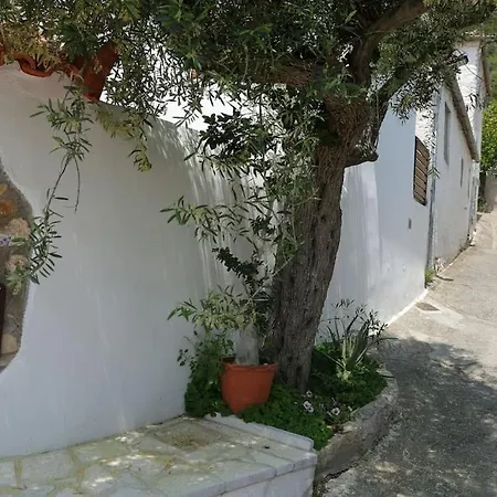 Διαμέρισμα Stylianos House 3 *